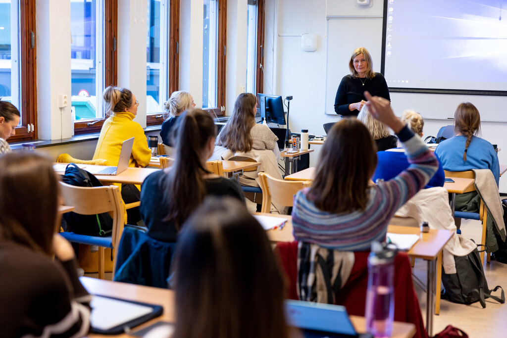 Førsteamanuensis Heidi Jerpseth underviser ved Oslomet, Kjeller